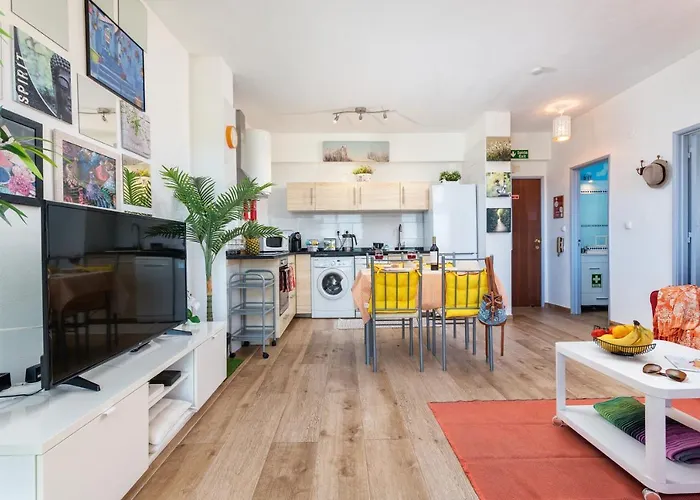 Beauty & Cozy Apartment